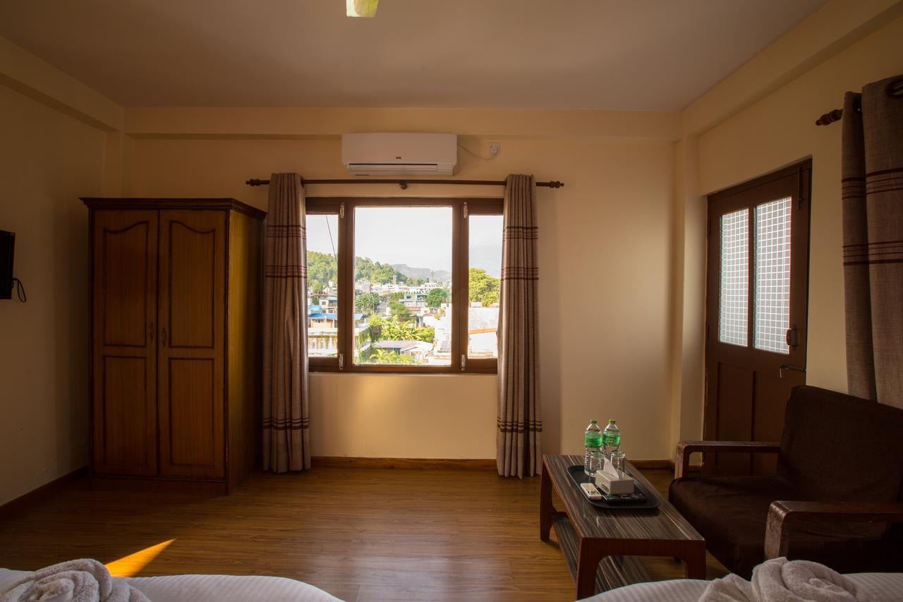 Hotel Pokhara View Extérieur photo